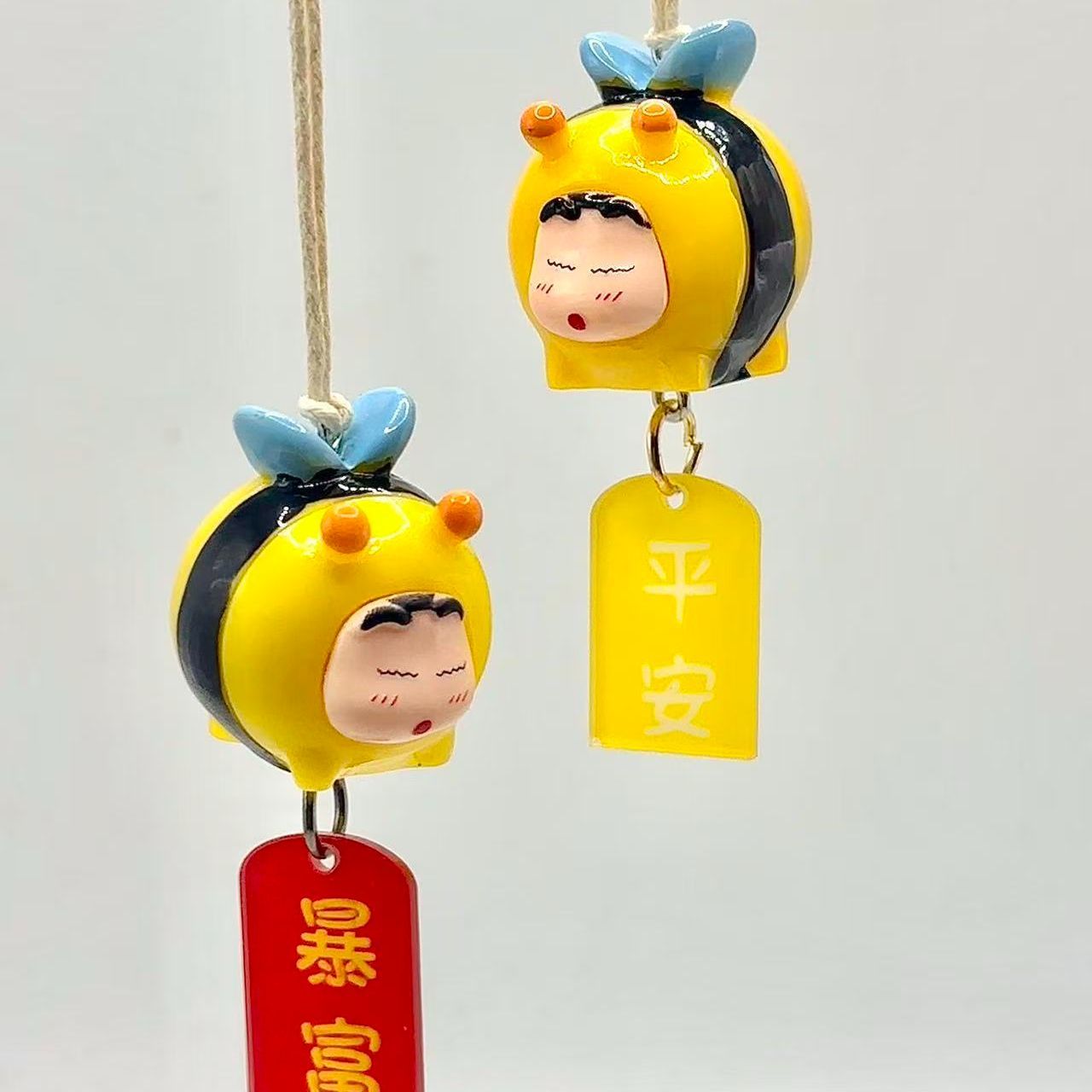 Car Accessories To Buy - Crayon Shin-chan Bee Cosplay Figure Car