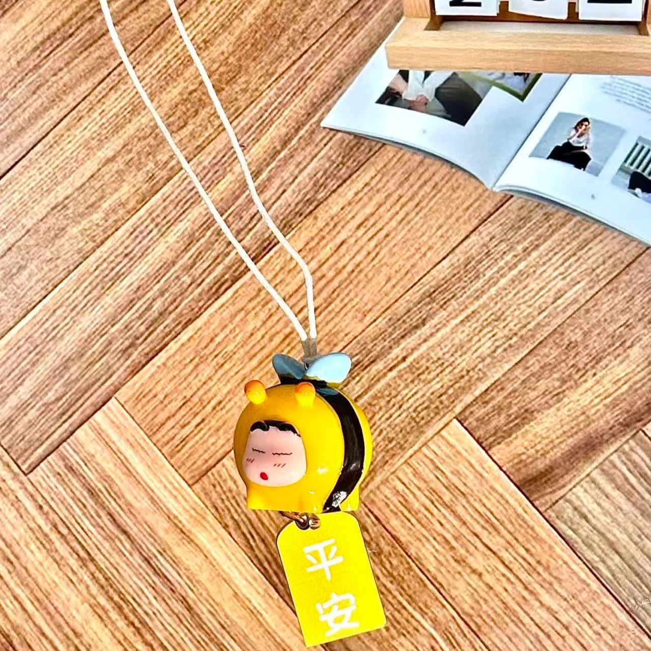 Crayon Shin-chan Bee Cosplay F - Car Accessories To Buy 评论和价格